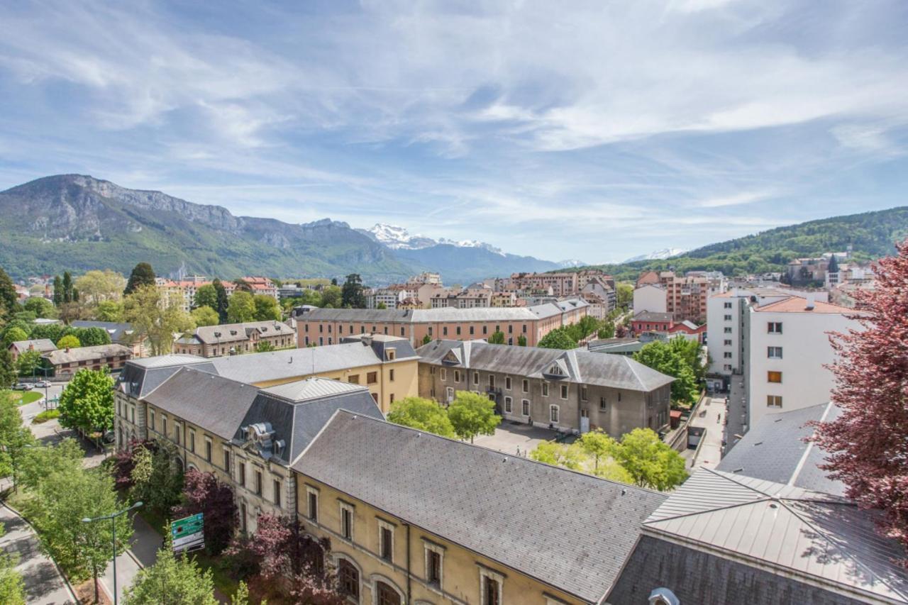 Modern 1Br With Terrace And A Breathtaking View In Annecy Apartment Bagian luar foto
